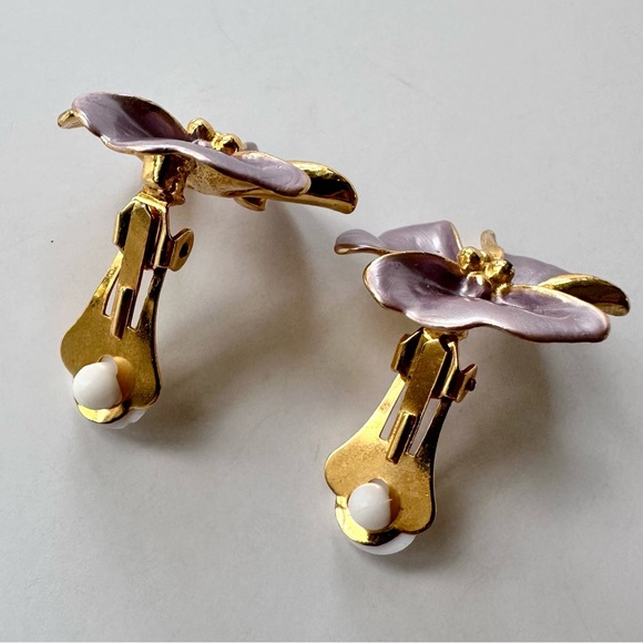 Vintage Chanel 1950s Rare Gilt Hydrangea Flower Clip Earrings by Lina Baretti - Picture 9 of 13